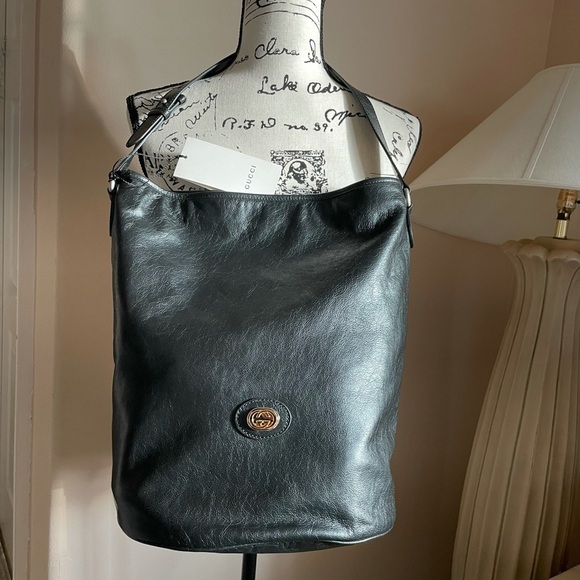 GUCCI BUCKET SHOULDER PURSE - Picture 11 of 16